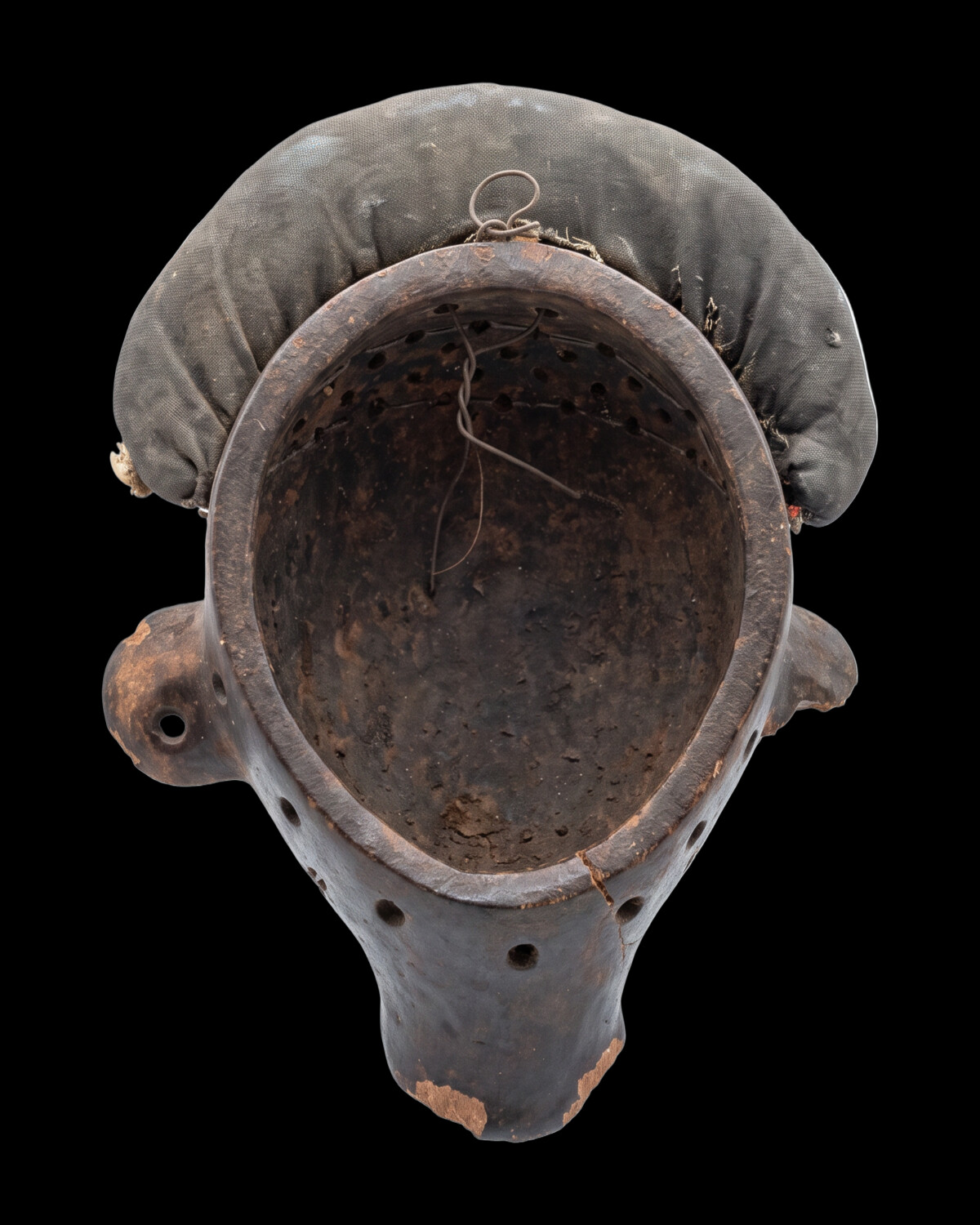 Cowrie Crest Mask, Grassfields peoples, Africa ceremonial mask from Grassfields highlands — Back view